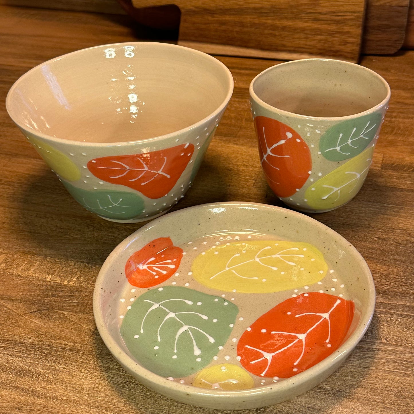 Färglada blad - assiette i ljusare ton