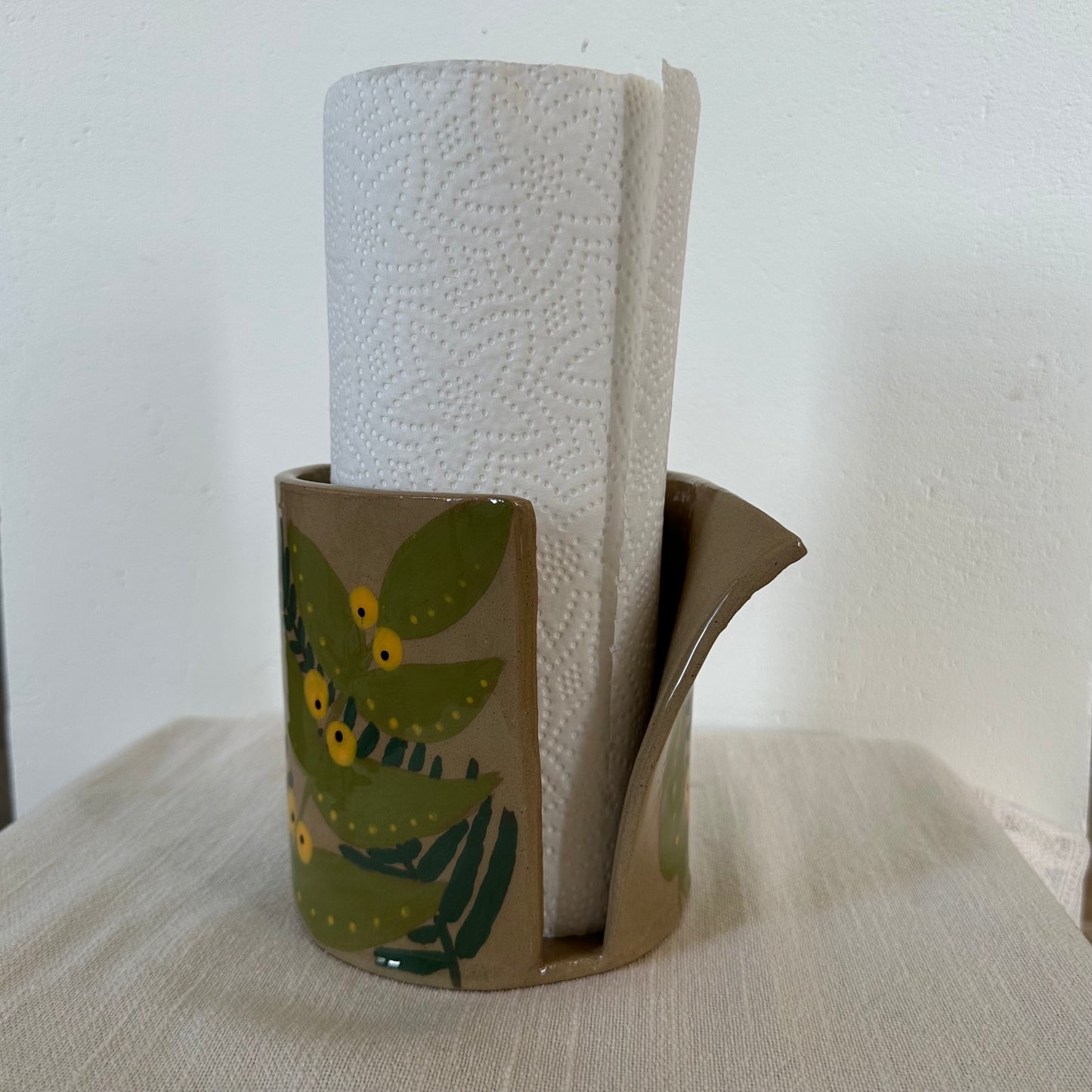 Hushållspappershållare