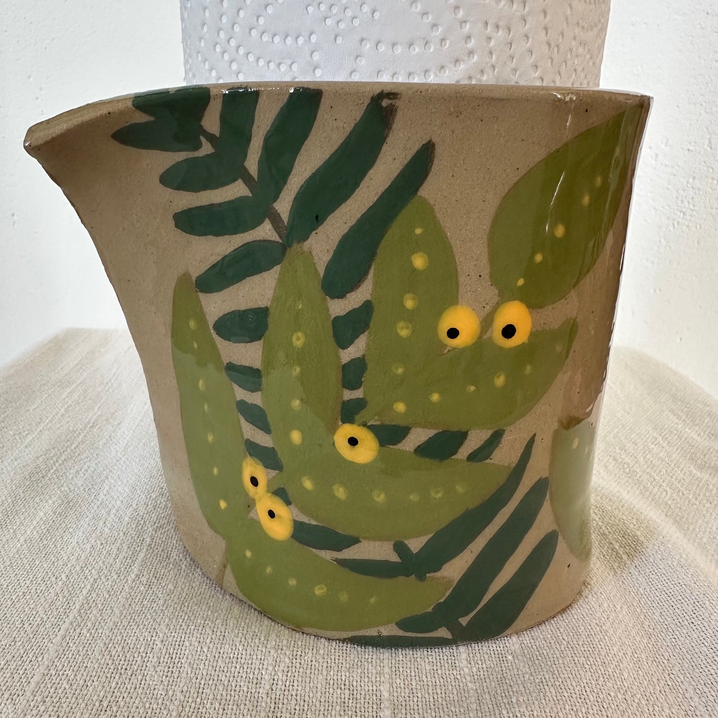 Hushållspappershållare