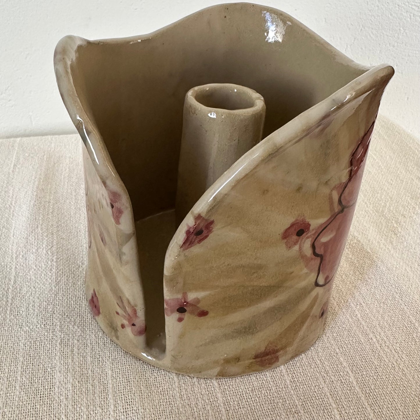 Hushållspappershållare