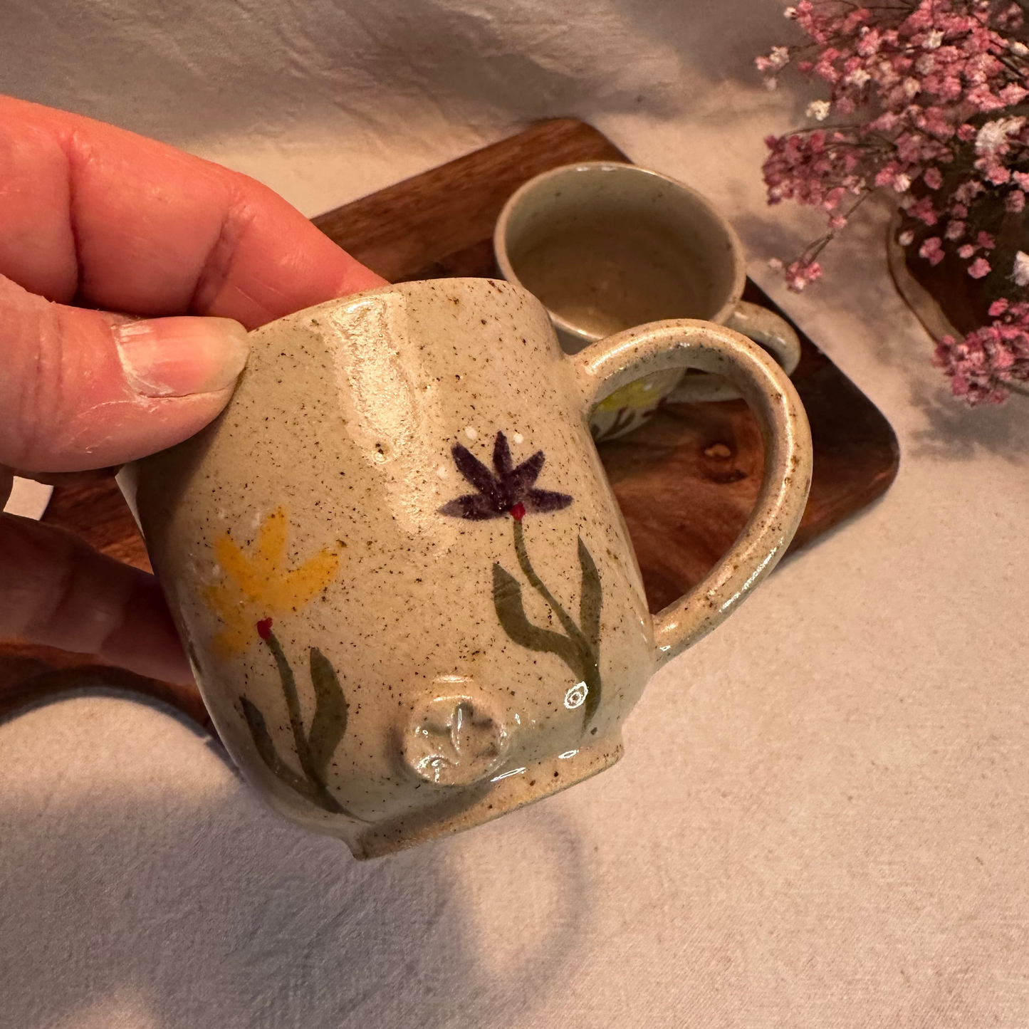 Liten mugg - sommaräng med lavaprickar