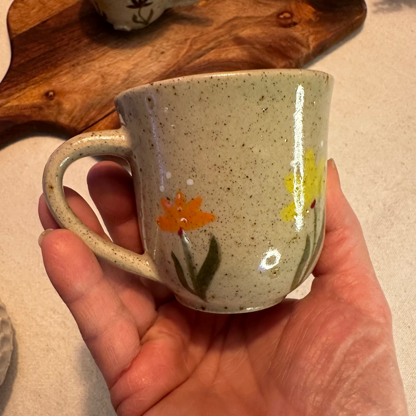 Liten mugg - sommaräng med lavaprickar