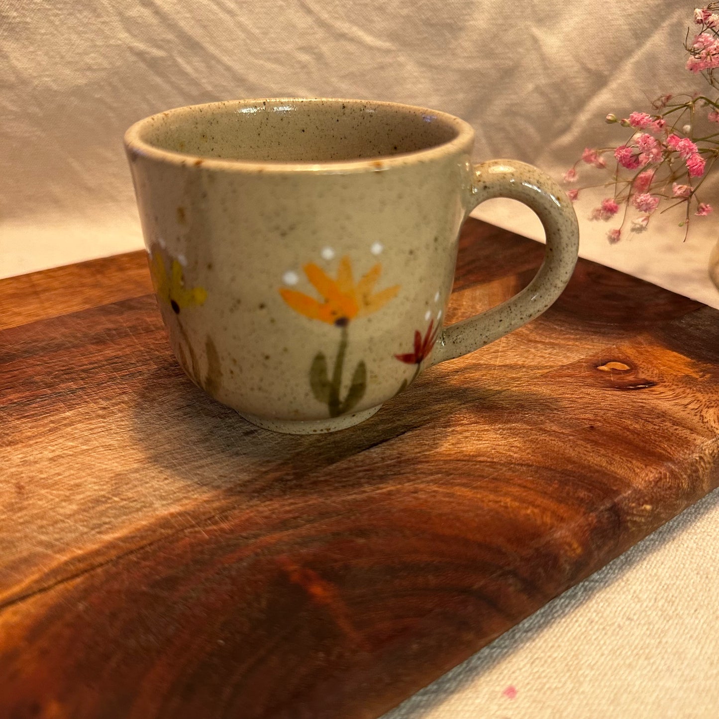 Liten mugg - sommaräng med lavaprickar