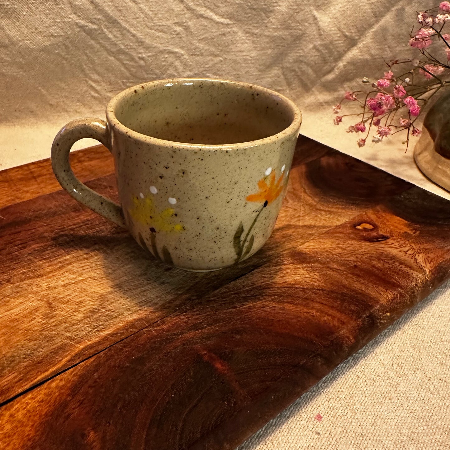 Liten mugg - sommaräng med lavaprickar